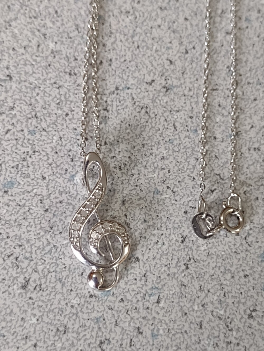 Treble Clef w Dia Necklace